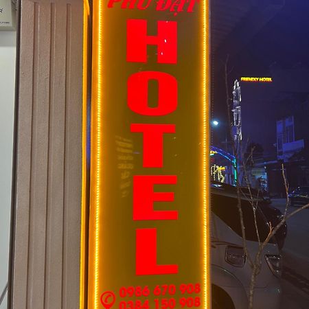 Phu Dat Hotel Dong Van  Exterior foto